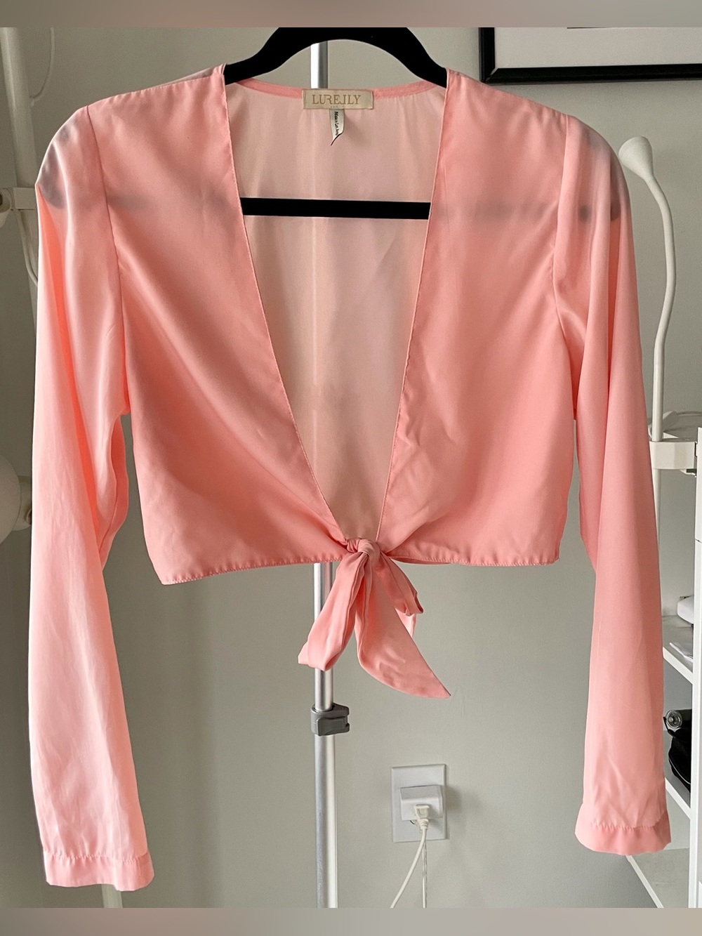 Lurelly Peach Pink Front Tie Silk Crop Top Size 4